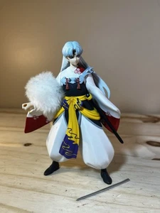 Inuyasha Sesshomaru Figure with Swords Anime 2004 Manga~~**SWORD IS BROKEN** - Picture 1 of 6