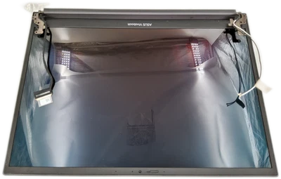 Conjunto de tela OLED ASUS VivoBook M7600R 15,6" 2880x1620 - Imagem 1 de 2