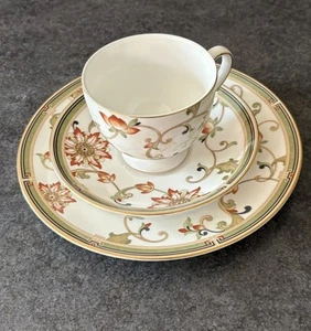 Wedgwood OBERON Teller, Teetasse und Untertasse. unbenutzt - Bild 1 von 15