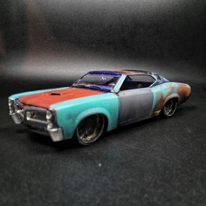 1:24 PONTIAC GTO HARDTOP JUNKYARD PROJECT DIECAST MODEL DIORAMA CAR - Picture 1 of 5