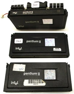 Quantity 3 Used Intel Pentium II CPUs - Picture 1 of 1