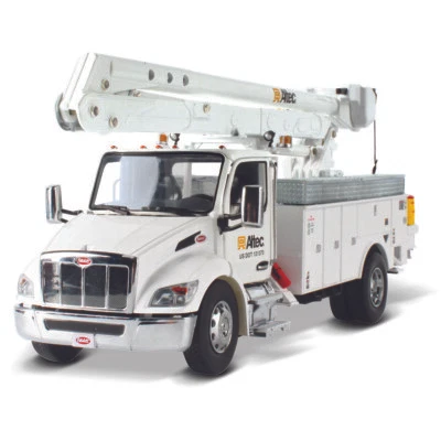 Diecast Masters 71105 Peterbilt 536 Aerial Service Truck & Altec AA55 1/32 Scale - Image 1 of 4