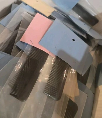 Vintage(32-Individually bagged Unbreakable plastic barber Combs Different Sizes  - Image 1 of 4
