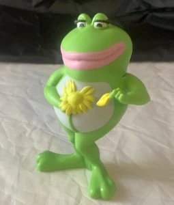 Burger King Kinder Spielzeug 2017 Nanette der Frosch "Sherlock Wichtel" Figur - Bild 1 von 3
