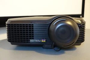 115 Hours – ViewSonic PJD7583wi WXGA Short Throw DLP Projector With RLC-057 Lamp - Picture 1 of 10