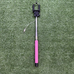 3.5 Mm Pink Metal Selfie Stick - Picture 1 of 6