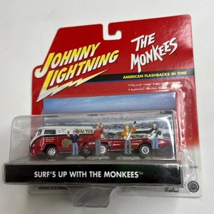 2001 Johnny Lightning MONKEES Surf's Up Wagon VW Bus Figures American Flashbacks - Picture 1 of 5