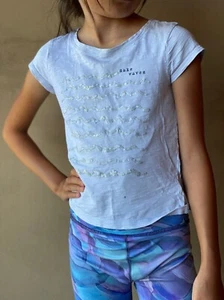 Gap Kids Girls Blue T-shirt with Sequin Waves Design for Size 6-7 Girls Kids - Picture 1 of 6
