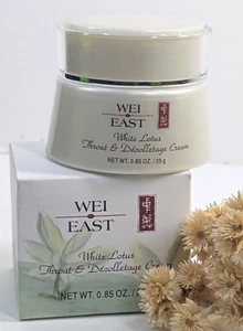 SELLADO NUEVO EN CAJA🌿Wei East Blanco Loto Garganta Escote Cuello Crema .85oz/25g - Imagen 1 de 6