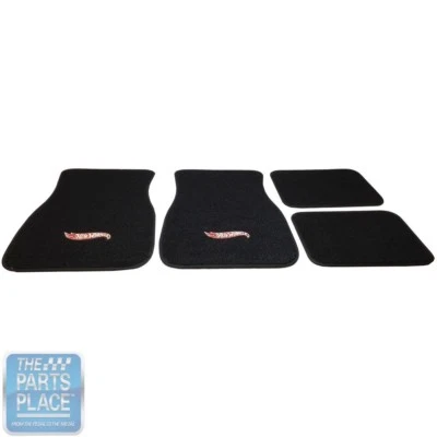 1964-77 GM Cars tapetes de assoalho pretos com logotipo Hot Wheels conjunto de 4 carpetes - Imagem 1 de 4