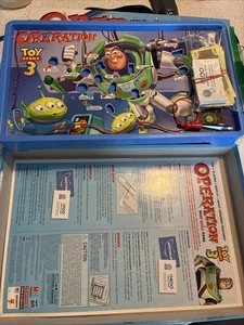 Hasbro Disney Toy Story 3 Operation Buzz Lightyear Game Complete & Excellent - Picture 1 of 3