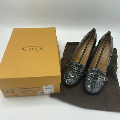 Mocasín Tod’s Charol Kiltie Noah Moc Tacones Talla 6.5 B Verde 3.5" Tacón Foto 1 de 4