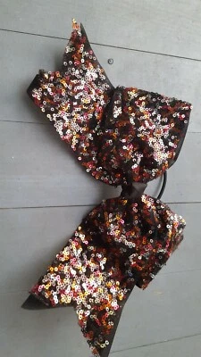 Cheer Bow Rojo Blanco Negro Plata Dorado Lentejuelas Cola de Caballo Soporte Gimnasia Foto 1 de 2