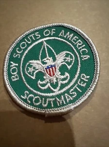 Early 70’s Scoutmaster BSA Position Patch Rolled Edge Silver Border Gauze Back - Imagen 1 de 3