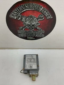 Square D 9012 GAW-4 Pressure Switch 15-75 PSIG New - Picture 1 of 5