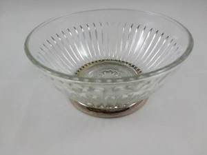 VINTAGE 1960's Small Silver Plated Base Relish Nut Dish - Picture 1 of 6