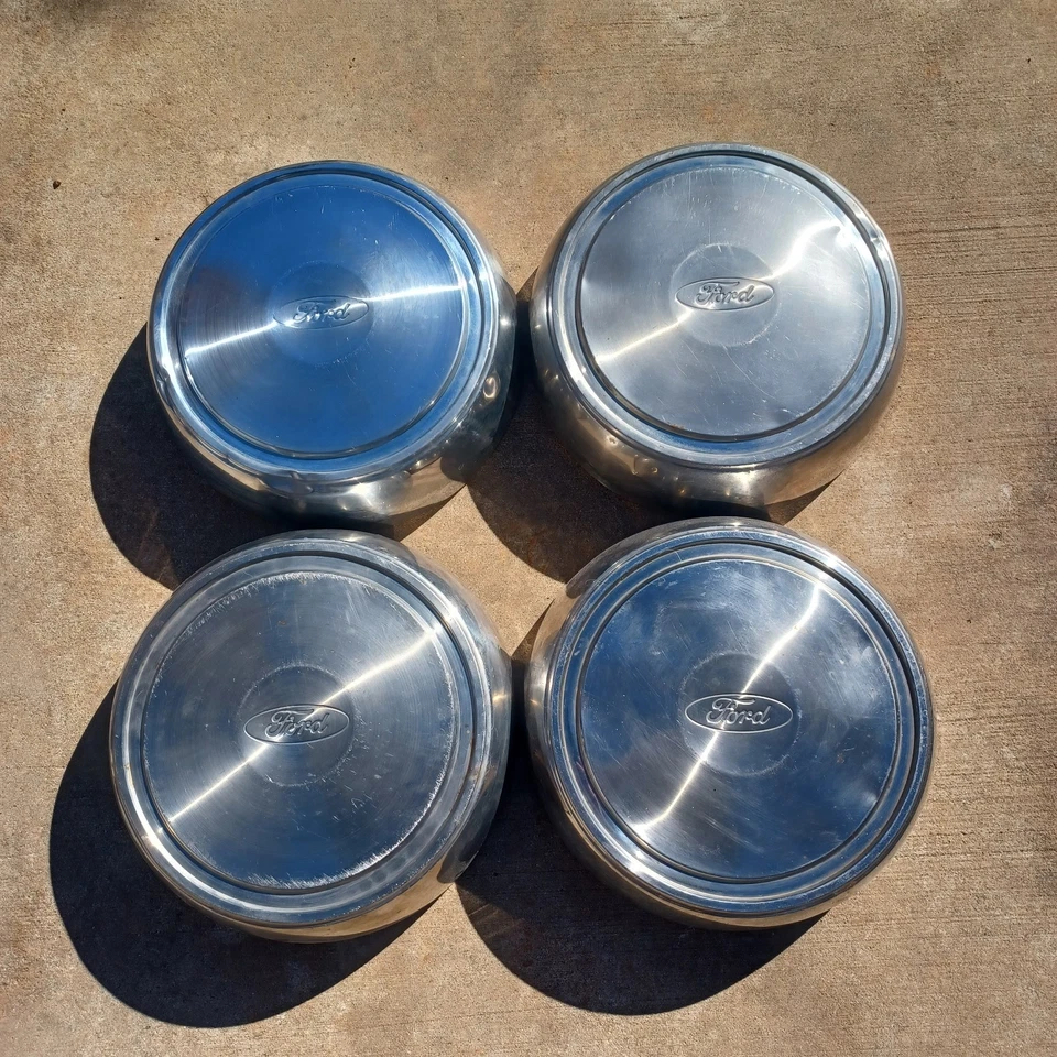 Ford Econoline E250 E350 16" Juego de 4 tapas de plato para perros, 1992-2007 p/n F2UA-1130UA S2 Foto 1 de 4