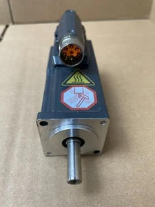 1 PIEZA Servomotor BECKHOFF AM8111-1F10-0000 (Usado funcionando) - Imagen 1 de 9