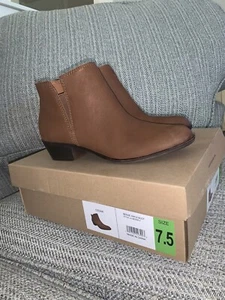 Lucky Brand Cedar Bessie Ankle Boots Size 7.5 Women’s New - Picture 1 of 7