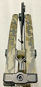 Hoyt Alpha X 30 LH 80# 29" BottomLands - Picture 1 of 3