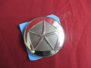 NOS OEM 1997 Plymouth Neon Round Hood Nameplate Emblem 4546890 - Bild 1 von 4