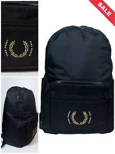 Fred Perry STRUKTURIERTER SCHWARZER LORELKRANZ RUCKSACK MEHRERE TASCHEN UNISEX UVP £65 - Bild 1 von 16