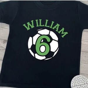 personalisiertes Jungen Fußball Geburtstag T-Shirt Alter eins bis zwölf Fußball Oberteil - Bild 1 von 2
