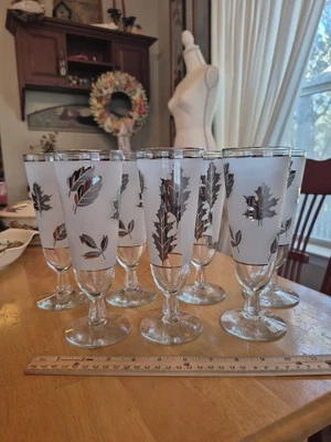 Libbey MCM 8,25"×3,75" vidrio esmerilado hojas de plata 11 oz. Juego de 7 Pilsners usados en excelente estado  Foto 1 de 4