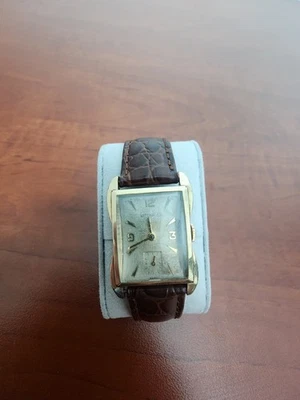 Tanque Wittnauer de colección con asas únicas bisel 10K GF esfera pátina en funcionamiento Foto 1 de 4