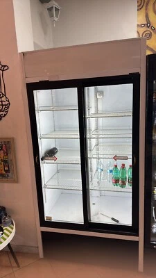 FRIGORIFERO VETRINA PER BIBITE CON PORTE SCORREVOLI - Immagine 1 di 4