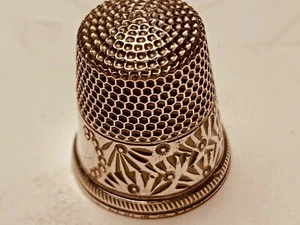 Vintage Sterling Thimble ( Ketcham McDougall)  ID. Number 768 - Picture 1 of 4