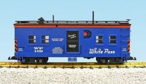 USA Trains Spur G R1838 WORK BUNK CAR WHITE PASS - Bild 1 von 1