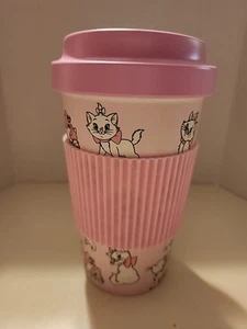Taza de café reutilizable de viaje con estampado de María rosa Aristocats de Disney Skinny Dip - Imagen 1 de 9