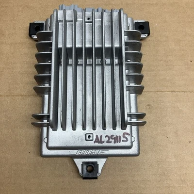 Amplificador amplificador de rádio fabricante de equipamento original Chevrolet Traverse BOSE 25796753 2007-2015 - Imagem 1 de 4