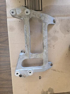 03-04 Ford F250 F350 Super Duty 6.0 6.0L Diesel FICM Soporte de montaje OE 1840684C1 - Imagen 1 de 1