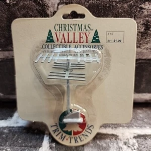 Trim Trends Weihnachtsdorf Figur/Zubehörgebäude/TV-Antenne  - Bild 1 von 3