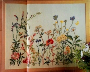 Kreuzstichmuster FIELD of FLOWERS Wildblumen blau rot orange gelb - Bild 1 von 7