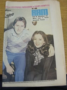 01/01/1979 Derby County v Ipswich Town [pospuesto] estilo periódico grande - Imagen 1 de 1