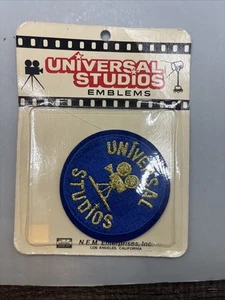 Vintage Universal Studios Badge - Picture 1 of 4