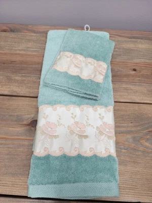 Vintage After Bath Luxury By J. Aboucher & Sons Green Floral Hand Wash Towel USA - Image 1 of 4