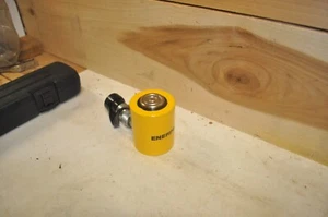 Cilindro hidráulico de baja altura Enerpac RCS 101 10 toneladas capacidad 1" carrera NUEVO - Imagen 1 de 3