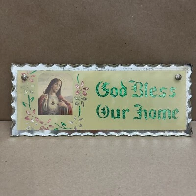 Antiguo letrero publicitario de vidrio con borde festoneado de lámina inversa God Bless Our Home Foto 1 de 4
