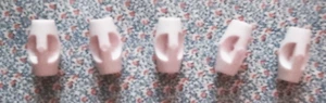 PACK OF 5 BABY CARDIGAN JACKET TOGGLES SINGLE HOLE 18MM LENGTH WHITE - Picture 1 of 1