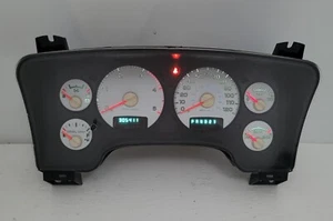 Grupo de instrumentos Dodge RAM 1500 2004-2005 usado P#P56045755ac - Imagen 1 de 7