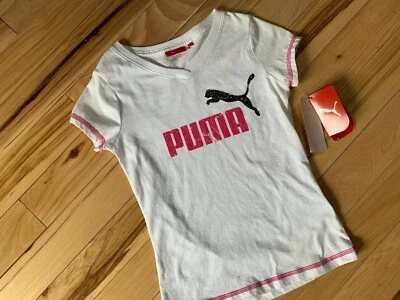 Camiseta branca nova com etiquetas Puma gola V rosa tamanho médio menina 100% algodão - Imagem 1 de 4