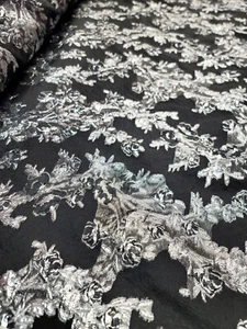 Vestido de quinceañera de quinceañera de brocado de organza negro vendido por yarda - Imagen 1 de 11