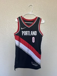 Camiseta deportiva Damian Lillard Portland Trail Blazers 75TH Icon Nike Swingman para hombre 40 S - Imagen 1 de 4