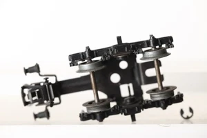 Märklin H0 Ersatzteil für Blechwagen  Drehgestell  kleine Räder (334470) - Bild 1 von 2