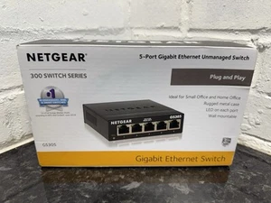 NETGEAR GS305P 5-Ports PoE Ethernet Switch - Black GS305P-200UKS - Photo 1/4