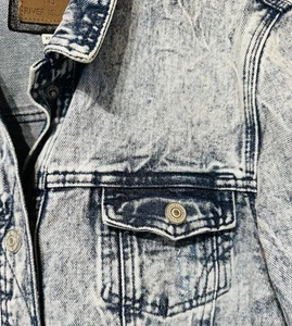 RIVER ISLAND * 10 * BLEACHED DISTRESSED ACID WASHED DENIM JACKET WITH POCKETS - Picture 1 of 15